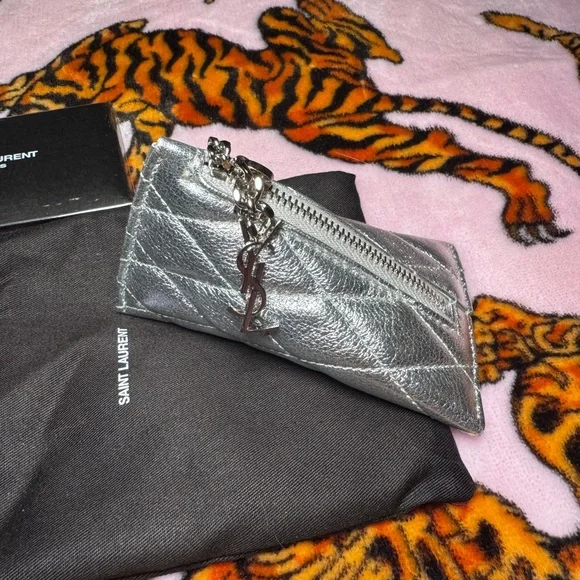 Saint Laurent Silver Quilted Leather Key Pouch with YSL Charm - Picture 2 of 3